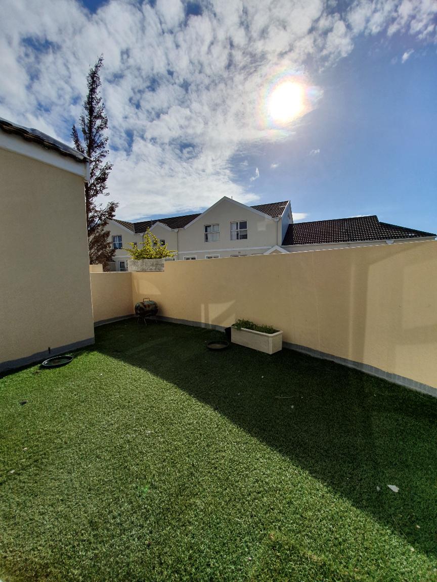 To Let 2 Bedroom Property for Rent in Rondebosch Village Western Cape